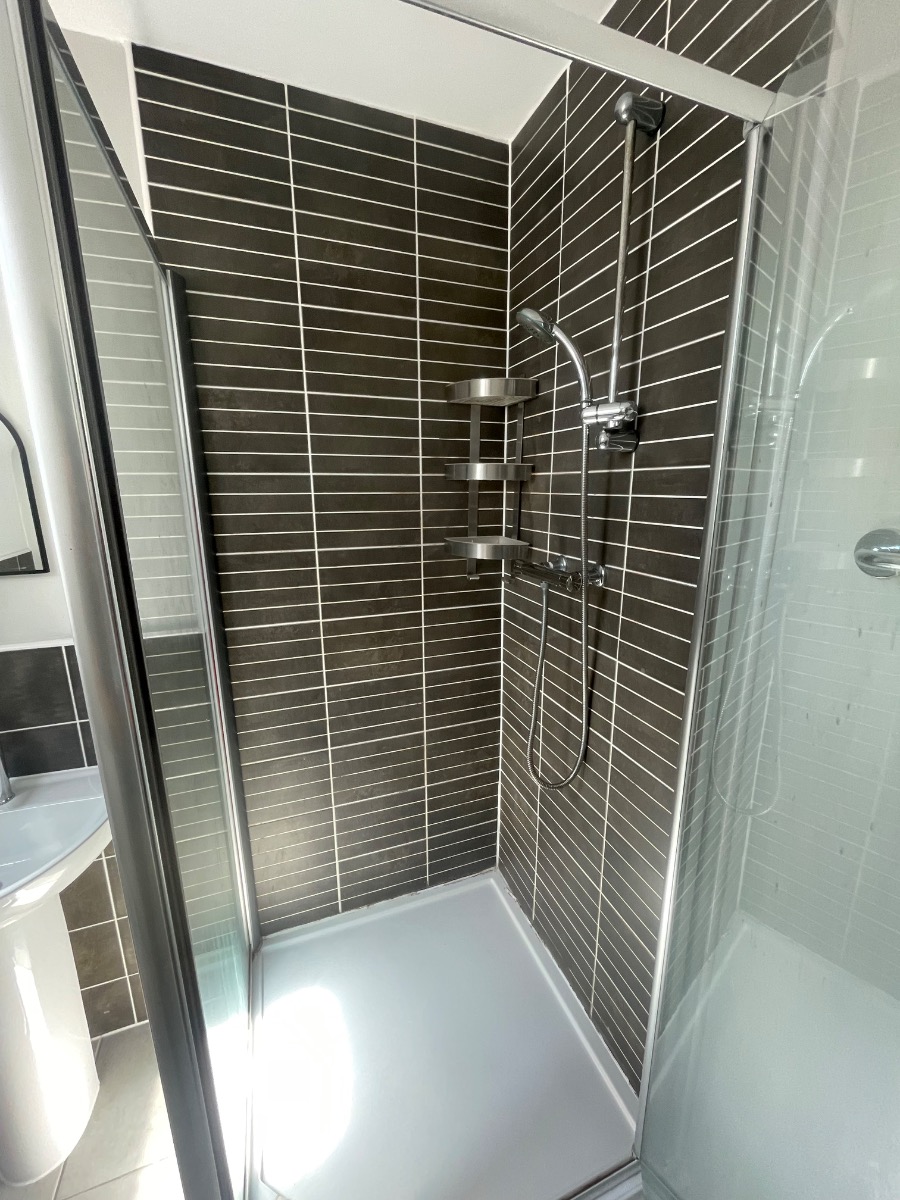 Bathroom Fitter: Image 16